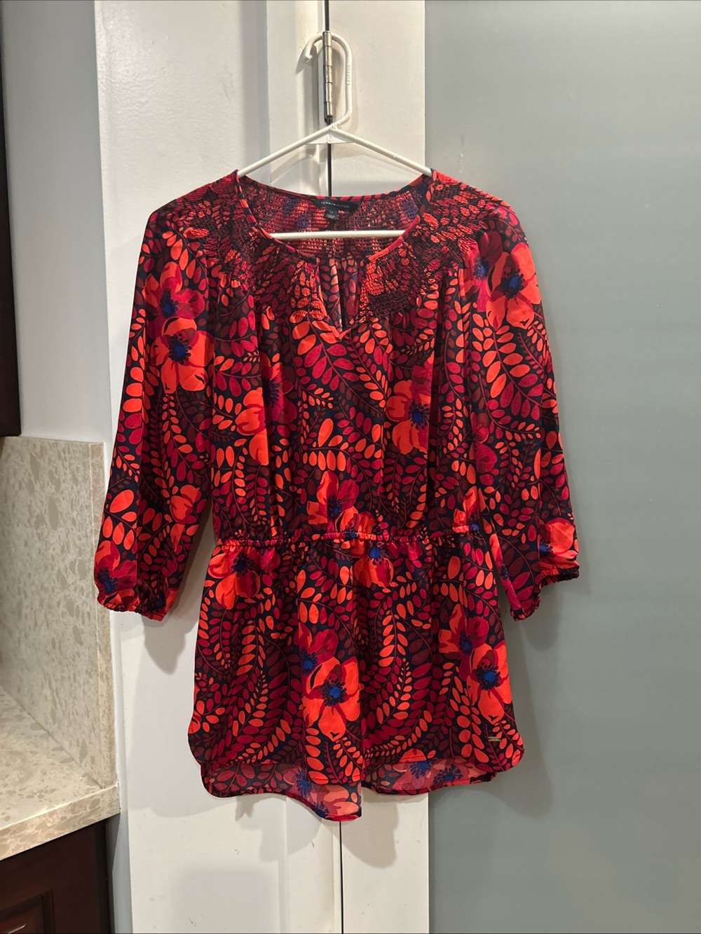 Tommy Hilfiger Tunic Top Women's  Sm/P Red Flower Pattern Long Sleeve